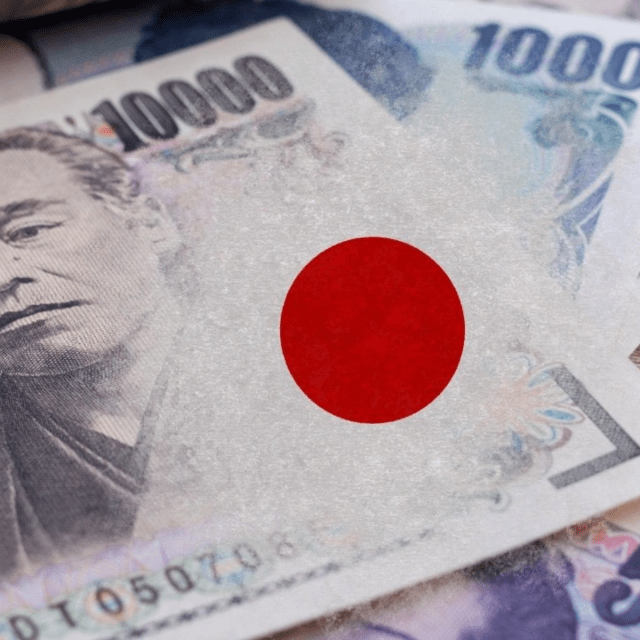 Japan’s Two-Year Yield Surges as Markets Brace for BOJ Rate Shift